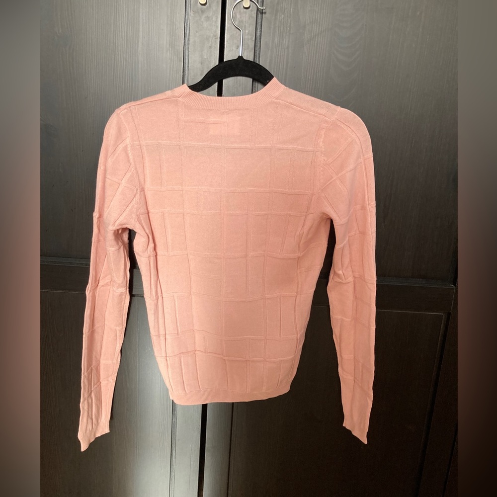 Women’s pink sweater